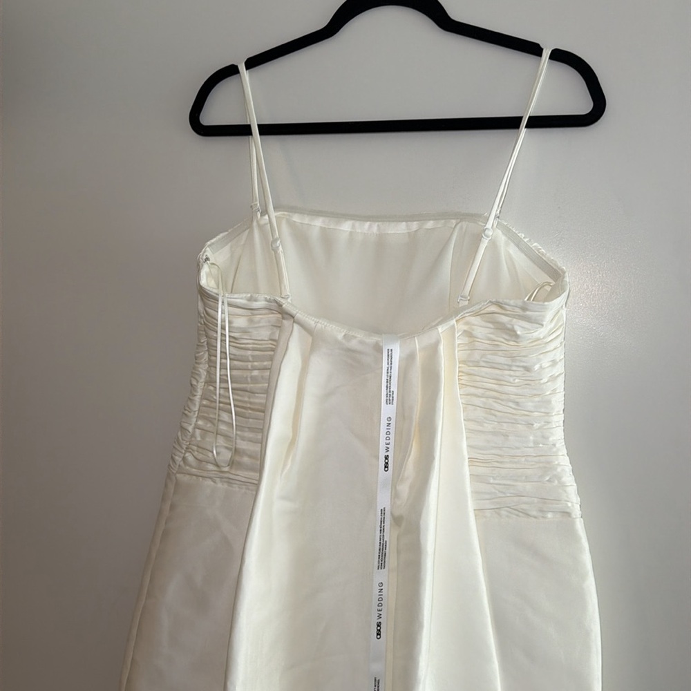 ASOS Ivory Strapless Column Gown - Picture 9 of 10